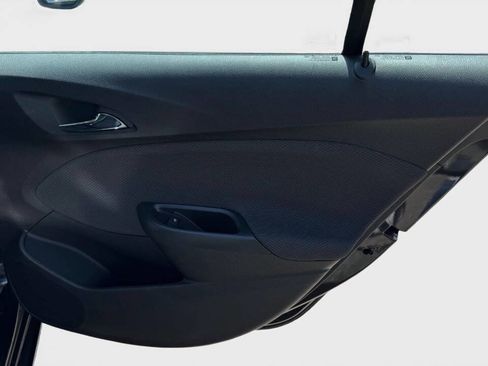 Used 2018 Chevrolet Cruze LT image 14