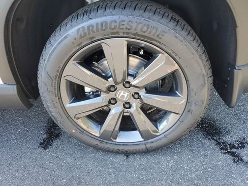 New 2026 Honda Pilot Sport image 11