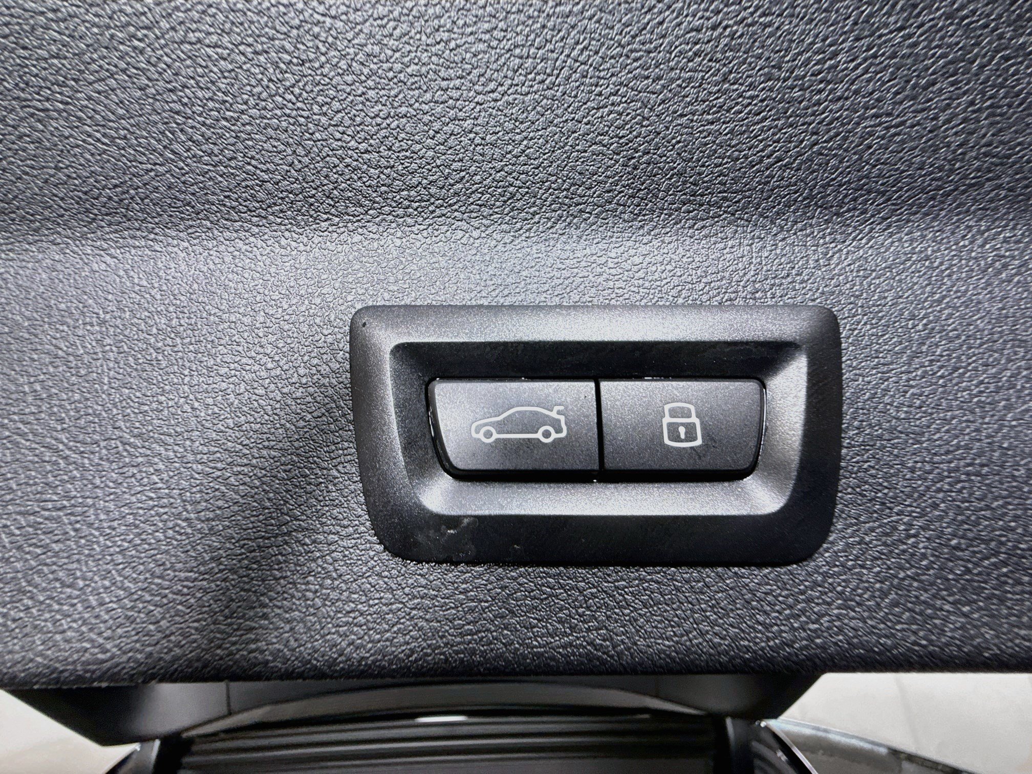 Used 2023 BMW X3 xDrive30i AWD/4WD image 42