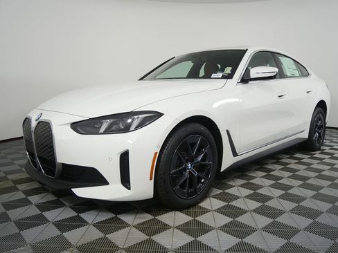 New 2026 BMW i4 eDrive40 w/ Premium Package image 7