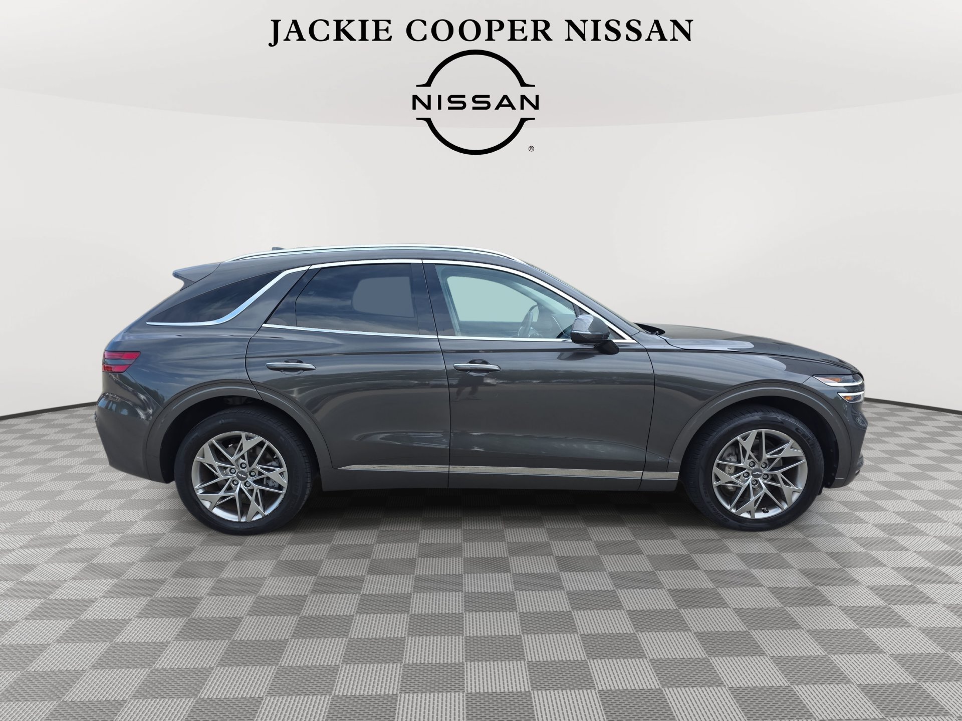 Used 2025 Genesis GV70 2.5T AWD/4WD image 4