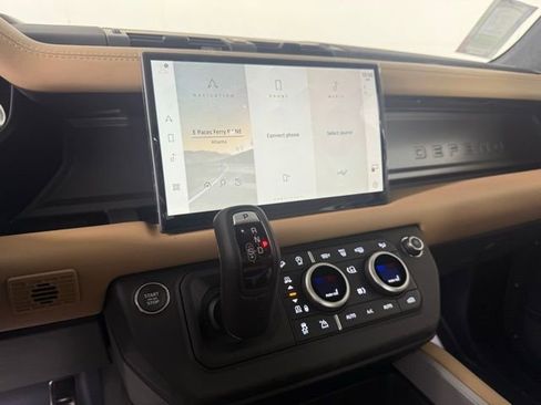 New 2025 Land Rover Defender 110 V8 image 34