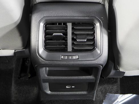 Used 2023 Volkswagen Taos SE w/ Panoramic Sunroof Package FWD image 24