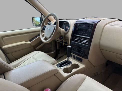 Used 2006 Ford Explorer Limited RWD image 94