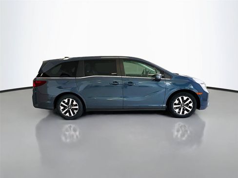 Certified 2025 Honda Odyssey EX-L image 17