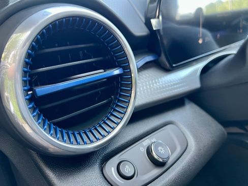 New 2025 Chevrolet Trax LT w/ Driver Confidence Package image 13