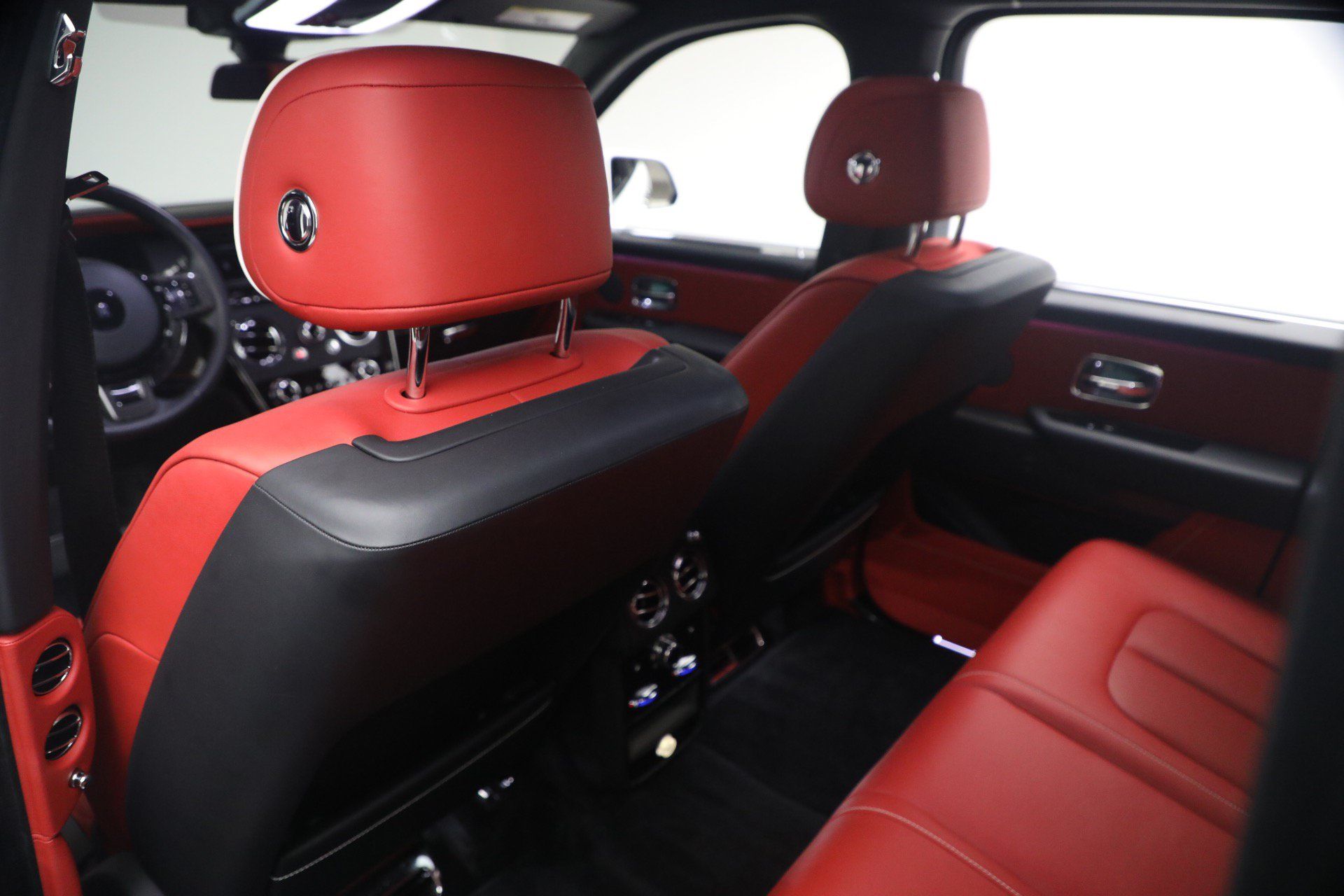 Certified 2021 Rolls-Royce Cullinan Black Badge AWD/4WD image 21