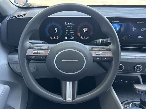 Used 2025 Hyundai Kona SE FWD image 15