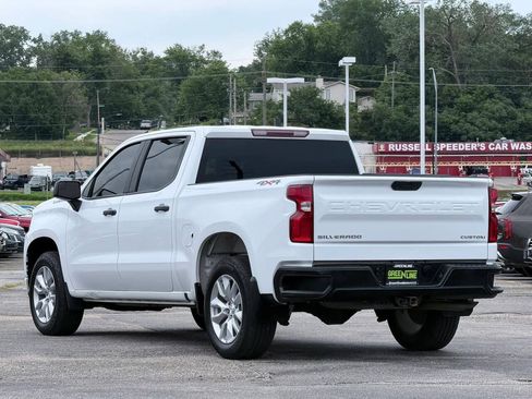 Used 2021 Chevrolet Silverado 1500 Custom AWD/4WD image 2