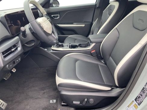 New 2025 Kia K4 GT-Line Turbo FWD image 12