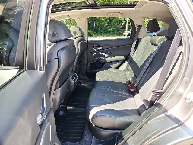 Used 2024 Acura RDX SH-AWD image 11