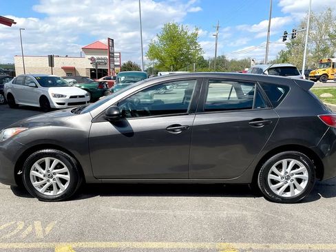 Used 2013 MAZDA MAZDA3 i Touring FWD image 3