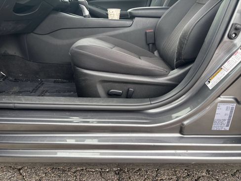 Used 2025 Nissan Altima 2.5 SV FWD image 18