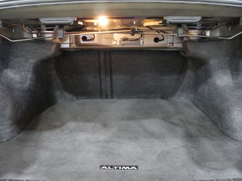 Used 2024 Nissan Altima 2.5 SV image 23