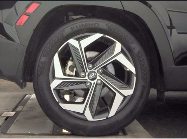 Certified 2024 Hyundai Tucson Limited FWD image 11