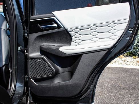 New 2025 Mitsubishi Outlander SEL AWD/4WD image 11