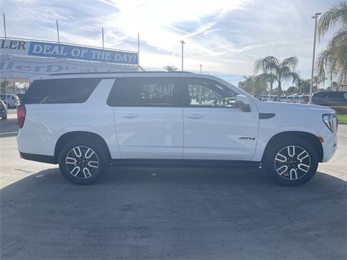 Used 2023 GMC Yukon XL AT4 w/ AT4 Premium Plus Package image 9
