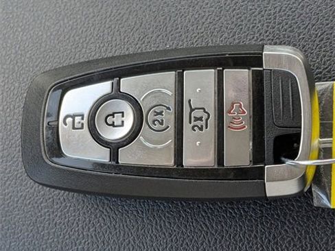 Certified 2022 Ford Escape Titanium w/ Titanium Elite Package image 33