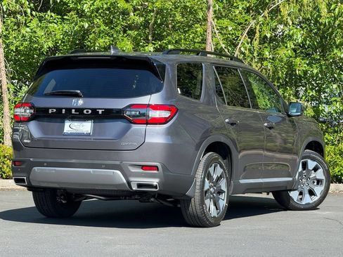 Certified 2026 Honda Pilot Touring image 30