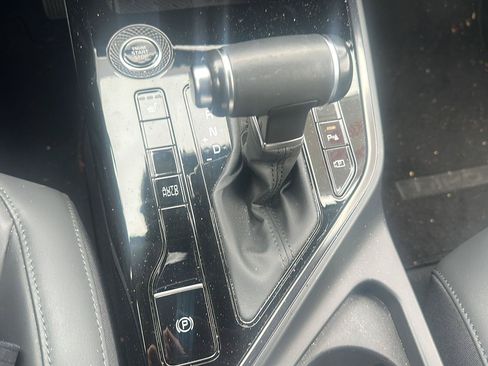 Used 2023 Kia Niro EX FWD image 16