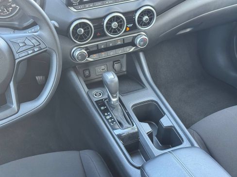 Used 2025 Nissan Sentra S FWD image 39