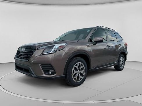 Used 2024 Subaru Forester Premium AWD/4WD image 9