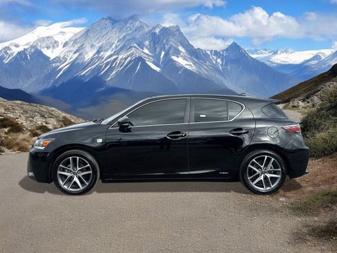 Used 2015 Lexus CT 200h image 2