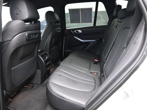 Used 2022 BMW X5 xDrive40i AWD/4WD image 13