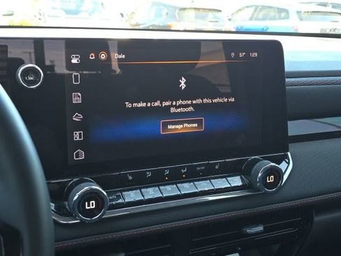 Used 2024 Chevrolet Colorado Z71 w/ Z71 Convenience Package 2 AWD/4WD image 21