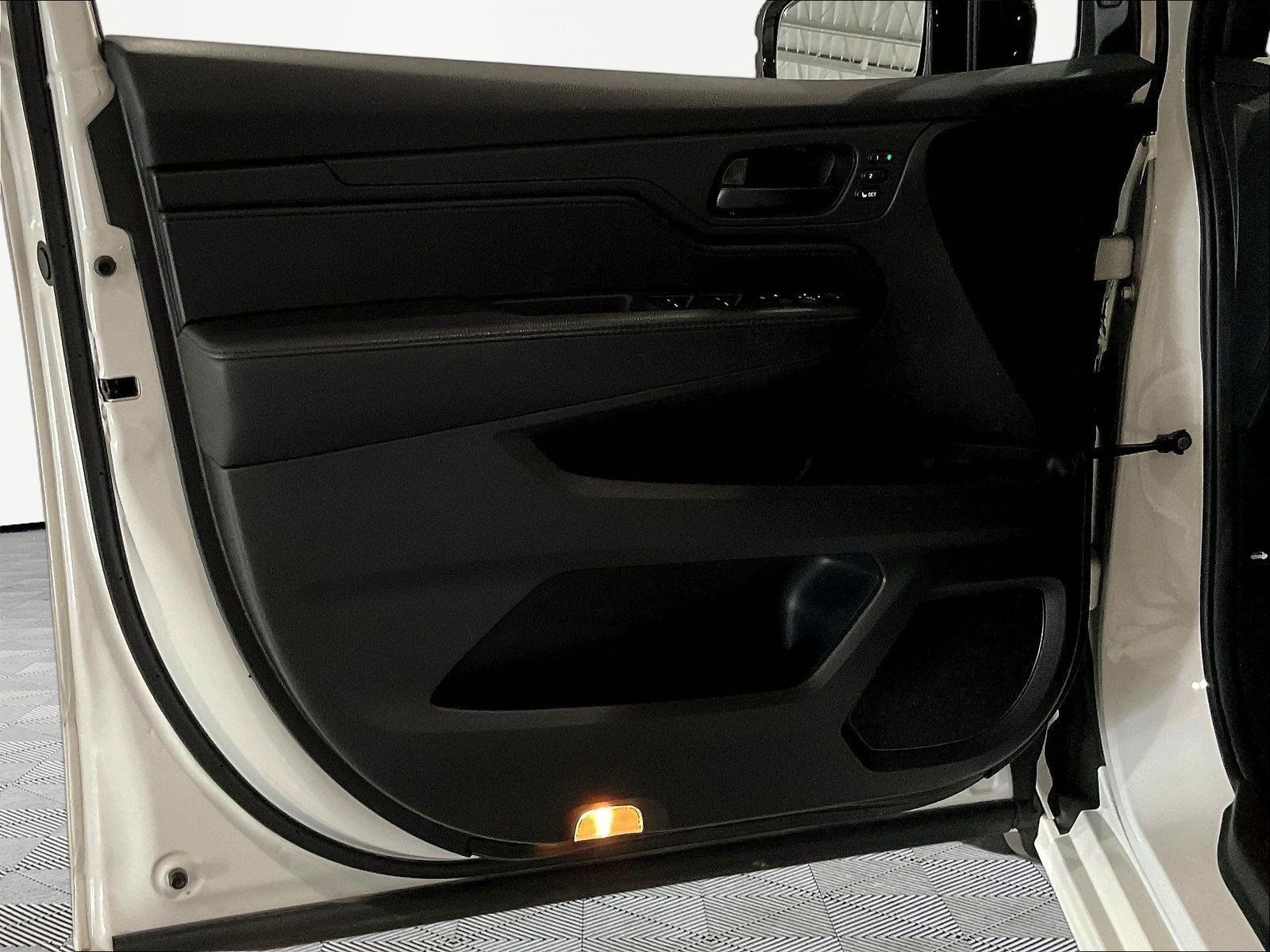 Used 2024 Honda Odyssey Sport image 19