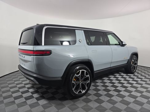 Used 2023 Rivian R1S Adventure AWD/4WD image 5