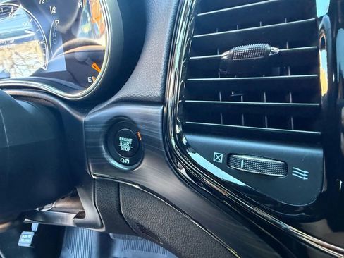 Used 2019 Jeep Grand Cherokee Limited X AWD/4WD image 32