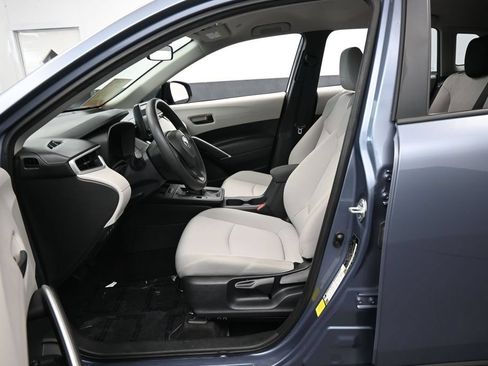 Used 2026 Toyota Corolla Cross L FWD image 11