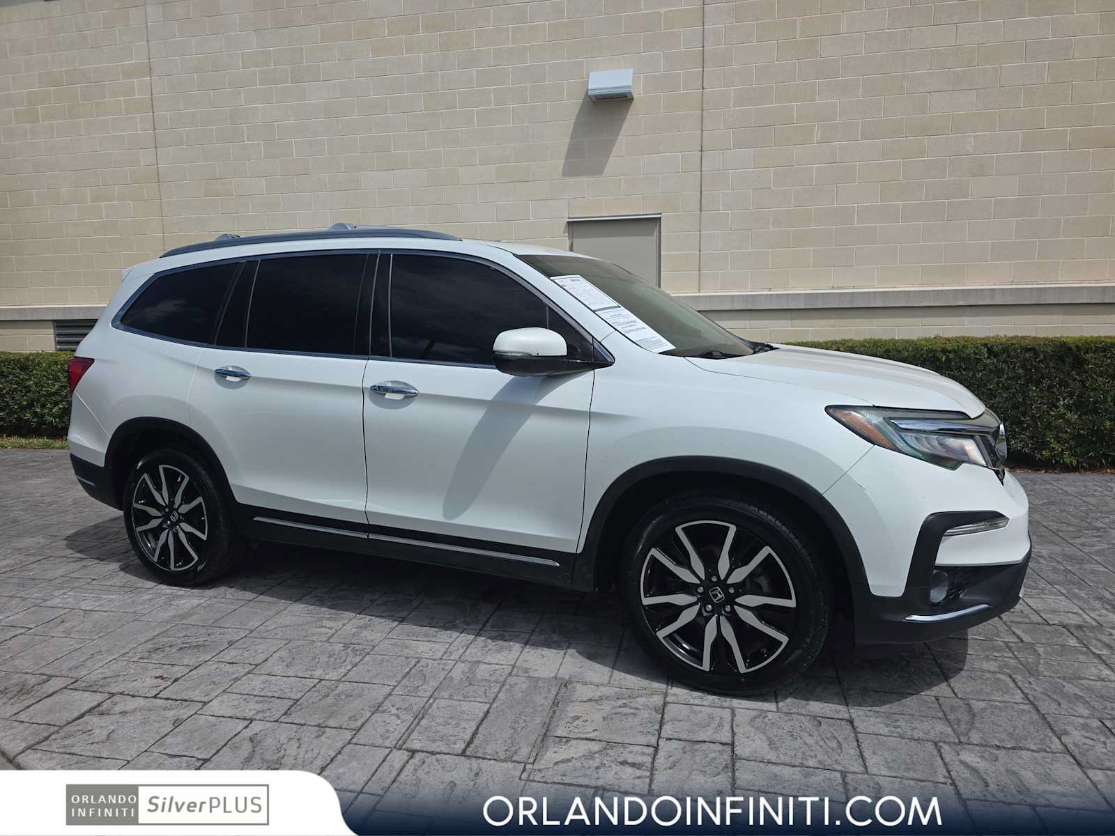 Used 2020 Honda Pilot Touring image 1