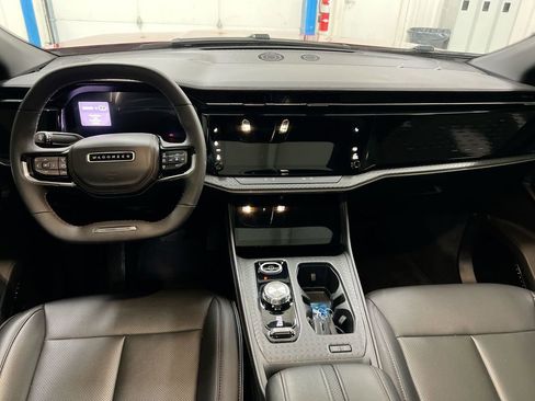 Used 2025 Jeep Wagoneer S Limited AWD/4WD image 10