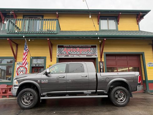Used 2017 RAM 2500 Laramie w/ Convenience Group AWD/4WD image 6