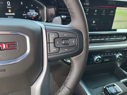 New 2026 GMC Sierra 1500 SLT image 28