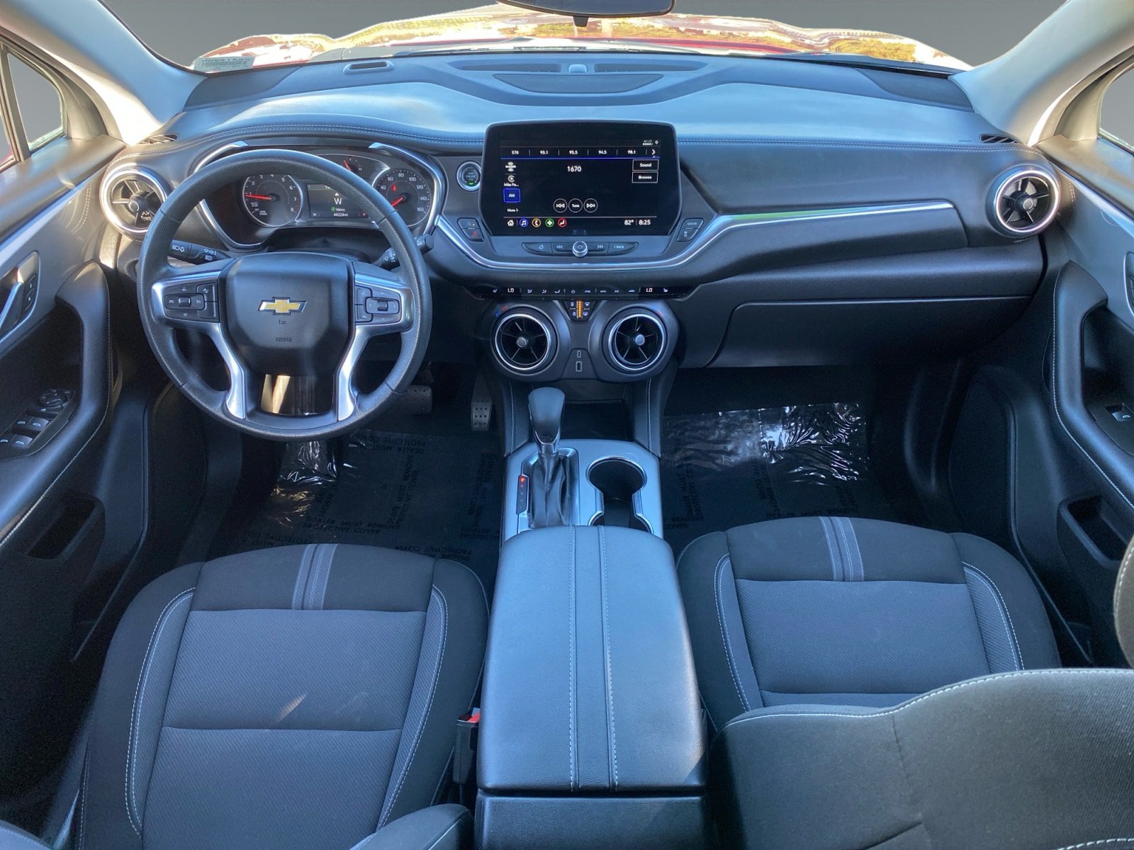 Used 2025 Chevrolet Blazer LT AWD/4WD image 10