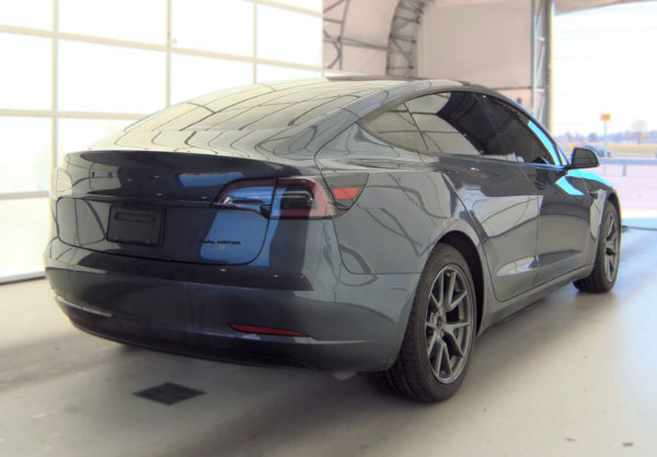 Used 2022 Tesla Model 3 Long Range AWD/4WD image 2