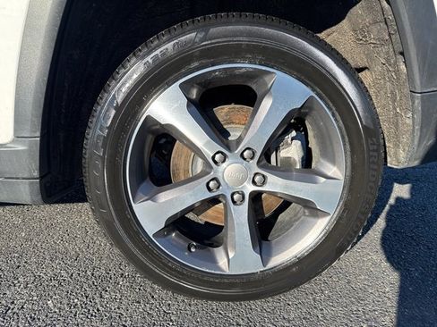 Used 2022 Jeep Grand Cherokee Limited 4xe image 5