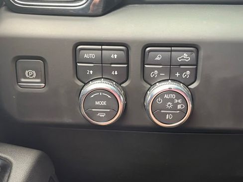 Certified 2022 GMC Sierra 1500 AT4 w/ AT4 Preferred Package AWD/4WD image 38