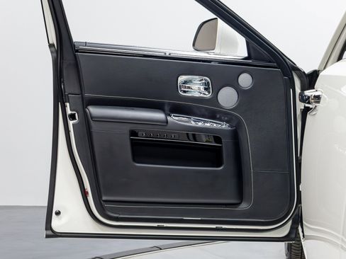 Used 2016 Rolls-Royce Ghost image 69