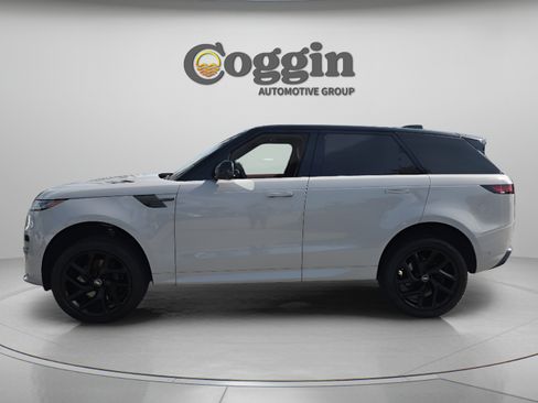 Used 2023 Land Rover Range Rover Sport SE Dynamic AWD/4WD image 2
