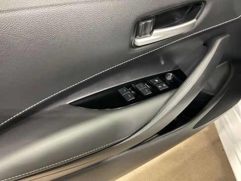 Used 2022 Toyota Corolla SE FWD image 17