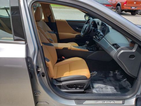 Used 2022 Lexus ES 250 w/ Premium Package AWD/4WD image 17