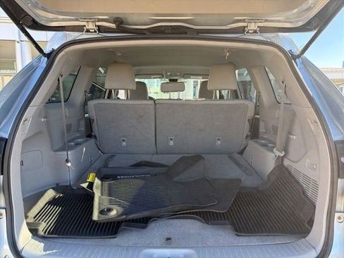 Used 2019 Toyota Highlander LE image 33