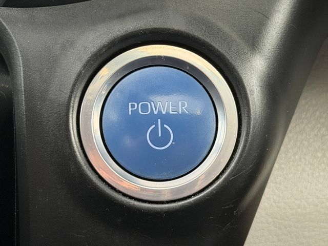 Certified 2022 Toyota Sienna XLE FWD image 40