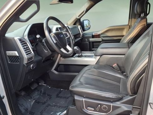Used 2015 Ford F150 Platinum w/ Equipment Group 701A Luxury AWD/4WD image 11