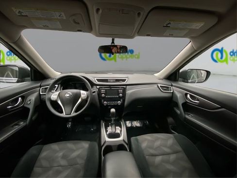 Used 2015 Nissan Rogue SV image 26