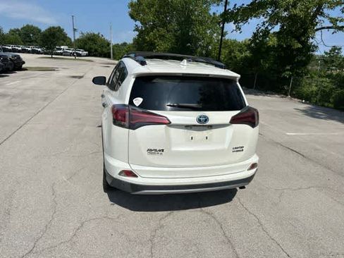 Used 2017 Toyota RAV4 Limited AWD/4WD image 21